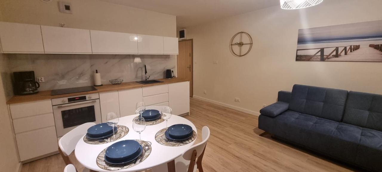 Apartament OSIEM gwiazdek Dziwnówek Exterior foto