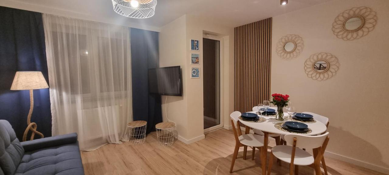 Apartament OSIEM gwiazdek Dziwnówek Exterior foto